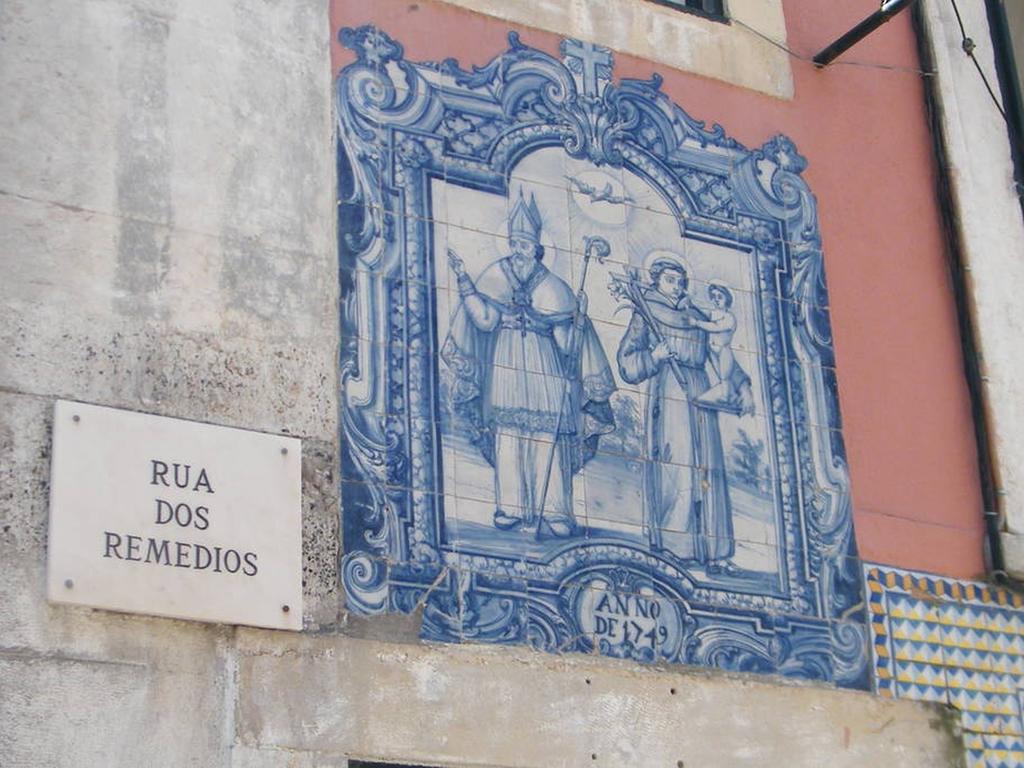 Remédios, 195 * Lisboa